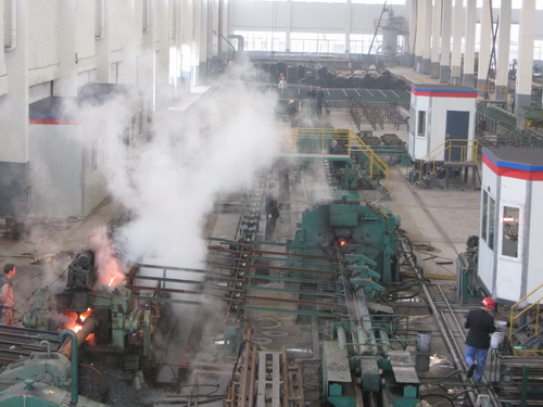 兴安盟无缝钢管厂家生产车间